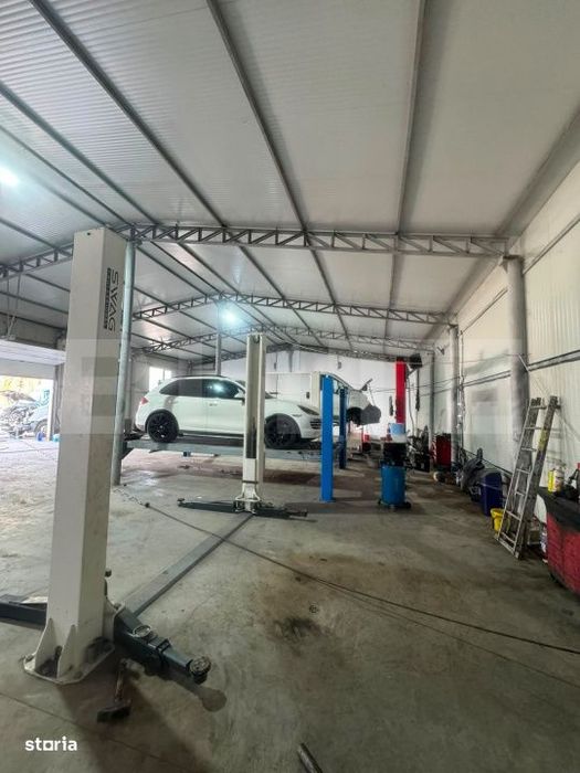 Service auto complet echipat de inchiriat, 400 mp, Parcare generoasa