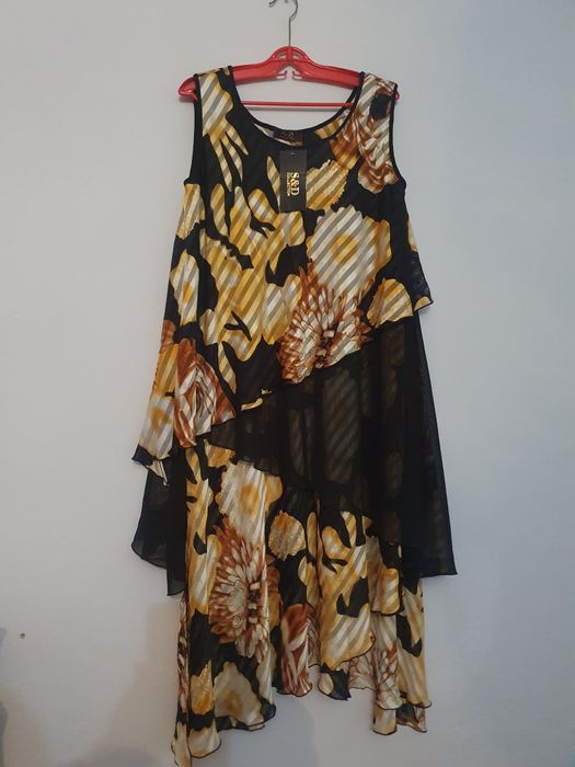 Платья на выход вечерние.