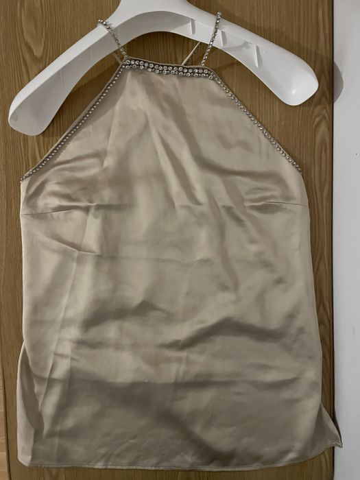 Top elegant festiv cu pietre stralucitoare la gat