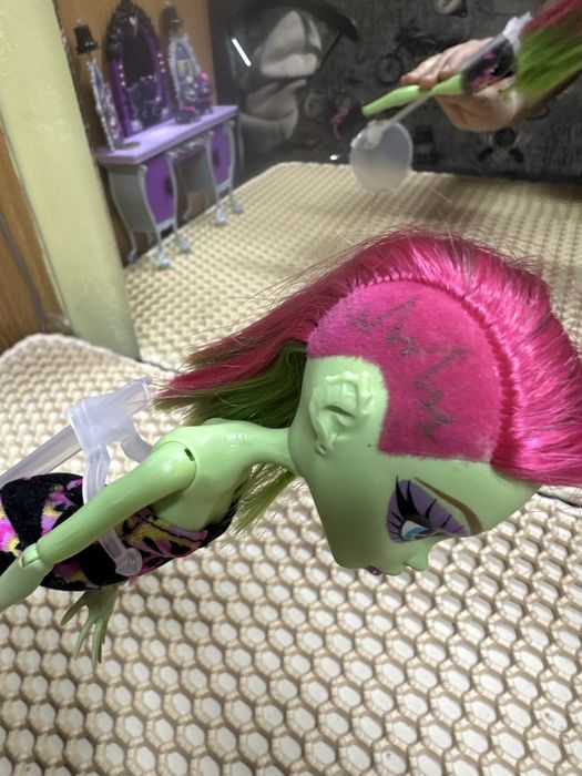 Продам кукол монстр  хай!