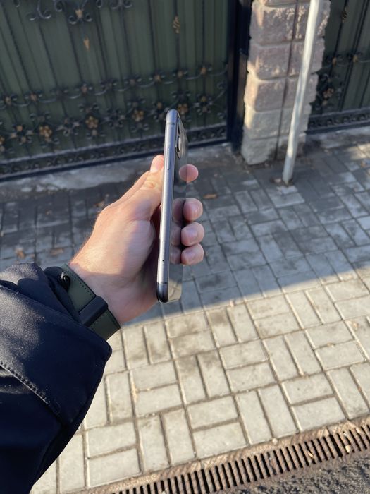 Продам телефон Айфон 11 128Gb