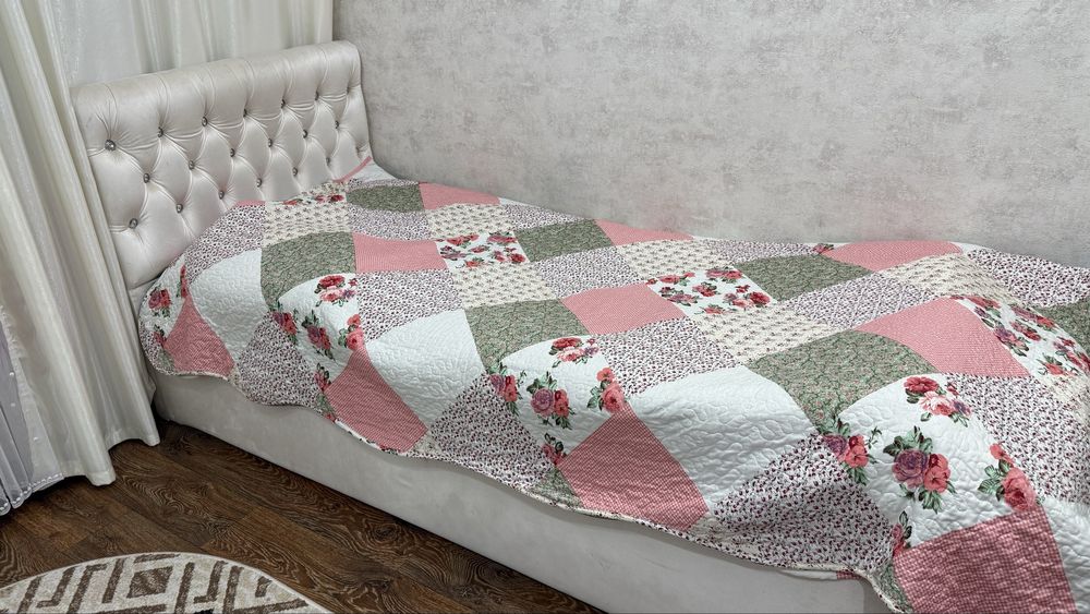 Продаю кровати с матрасом + стеллаж, хорошее состояние!!!