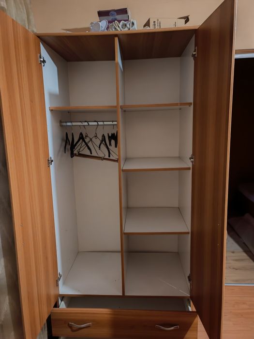 Vând mobila sufragerie