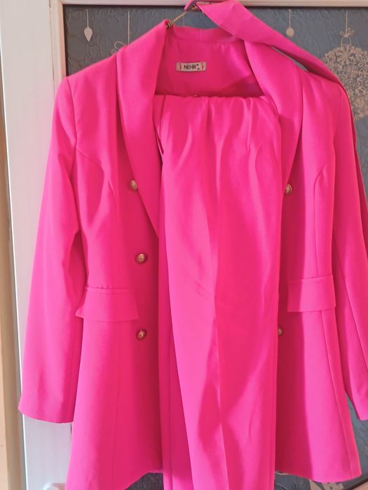 Costum damă roz fucsia elegant (sacou + pantaloni + curea) mărimea 38