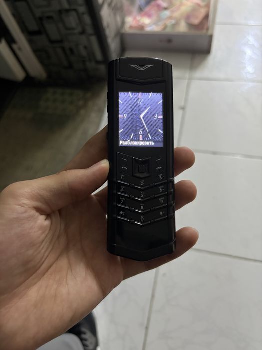 Vertu black yengi, koja chexolariblan