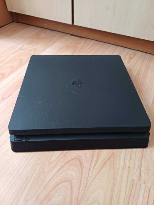 ps4+ игри, 2 джоистика и слушалки