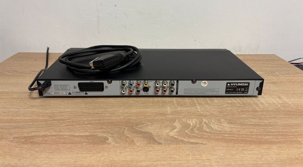 DVD player Hyundai SD card  , USB stick