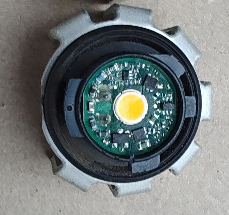 Bec LED mers înapoi - Toyota