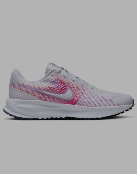 Nike обувки W RUN DEFY