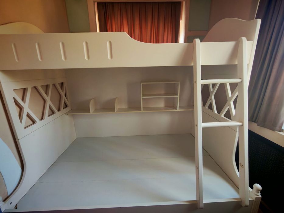 Продается двухярусный кровать