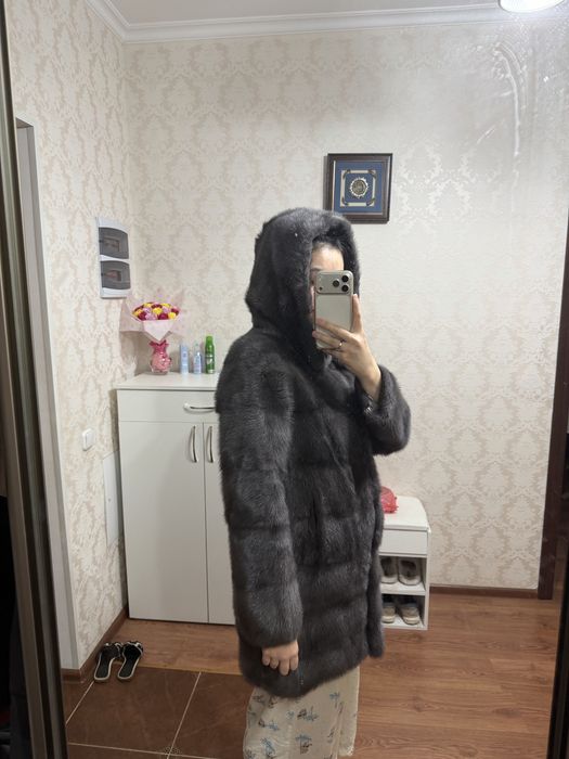Продам 2 женские шубы