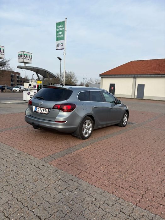 Opel Astra J....