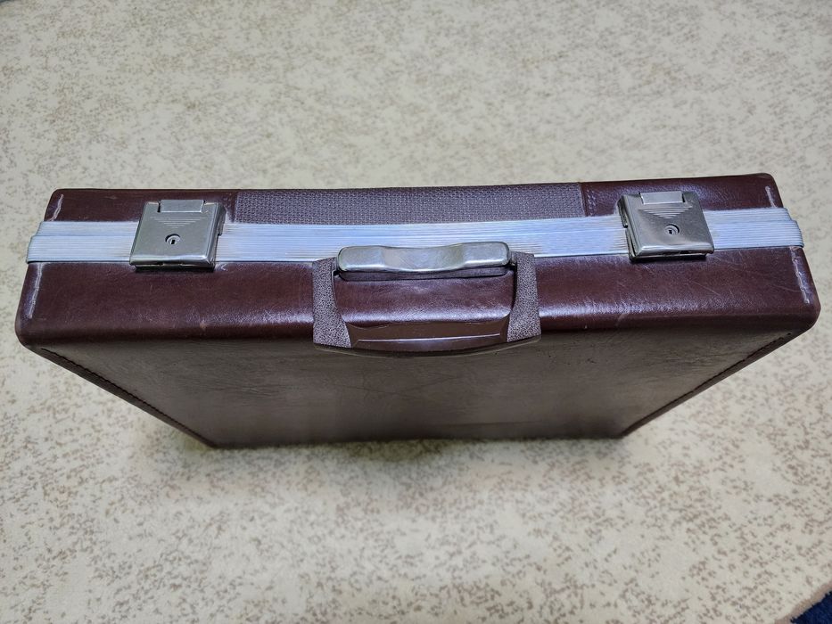 Кейс дипломат для документов