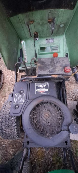 Tractoras John deere.