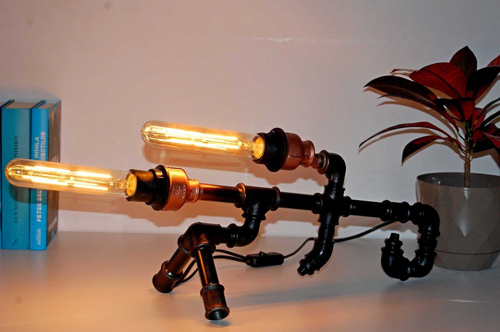 Veioza metal, steampunk, stil industrial, in forma de pusca