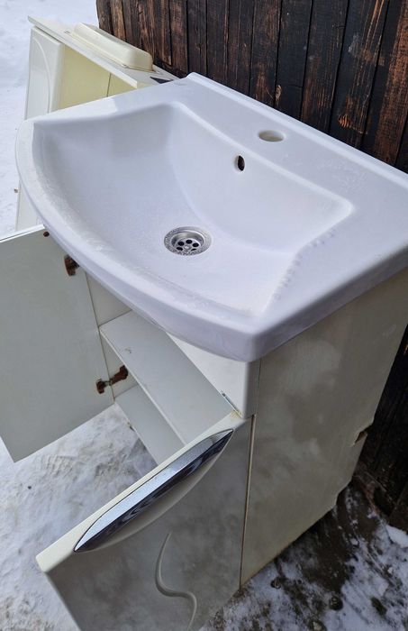 Продам раковину с тумбой