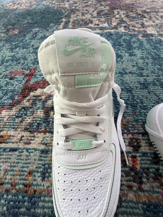 Vand Nike air 44 noi