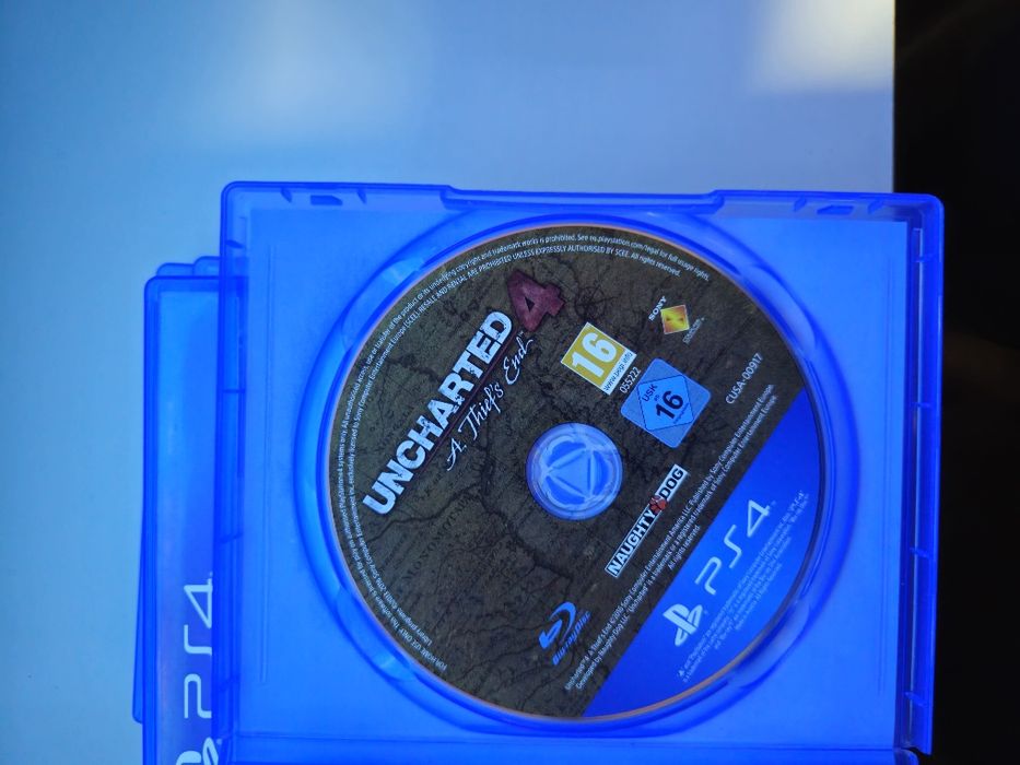 Vand jocuri ps4.
