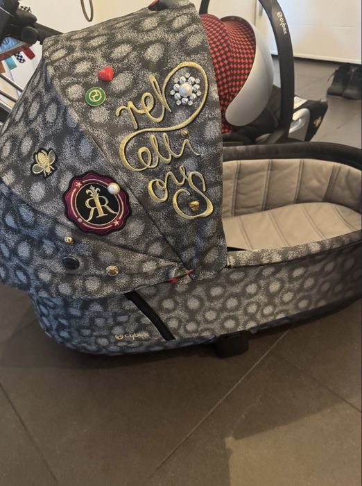 Cărucior Cybex "Rebellious" 3 în 1