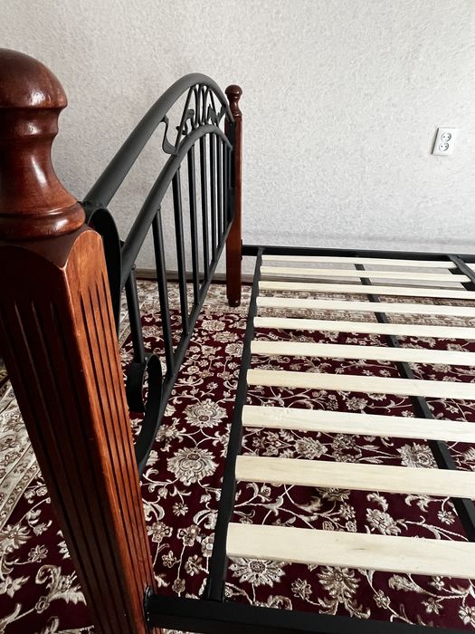 Продам кровать в отличном состоянии