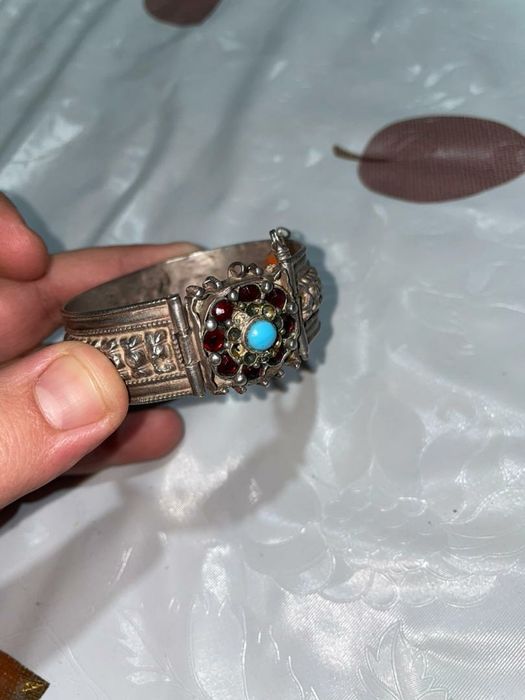 Продаётся антикварный браслет из серебра!