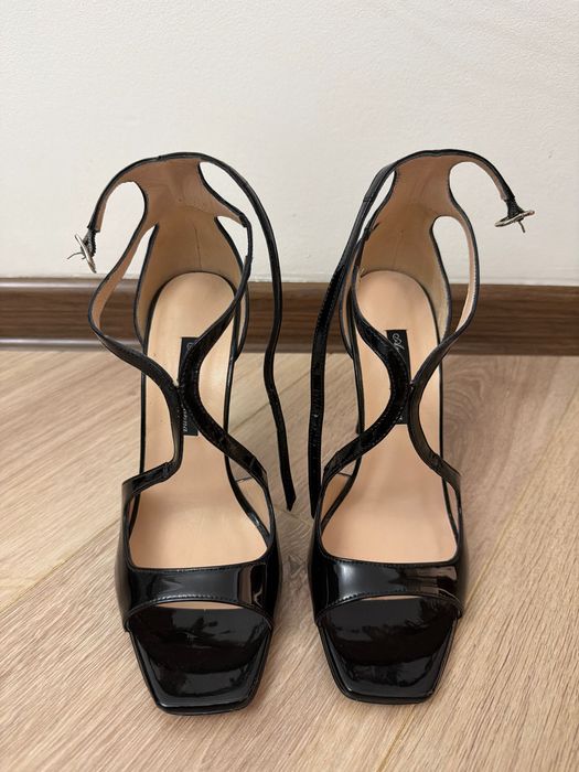 Новые, шикарные босоножки 39 размер