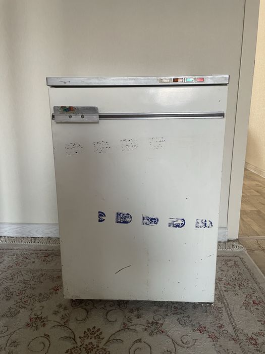 Морозильник / вертикальный морозильник