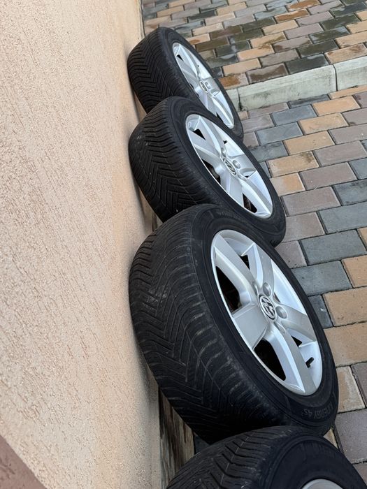 Jante + cauciucuri iarna 205 /55 R16/Volkswagen/Skoda/audi a4 /Seat