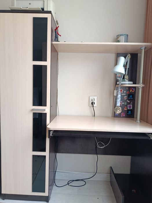 Продам стол для учебы