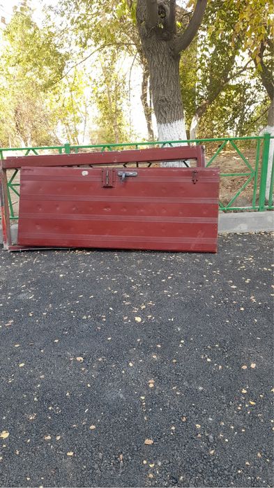 Двер ь железный.