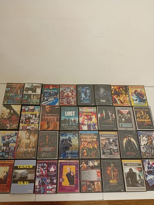 Видео кассеты. СД диски