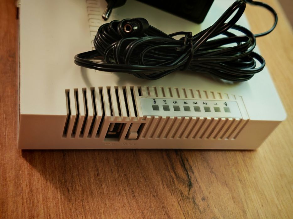 Router Access Point Wireless MikroTik hAP AC RB962UiGS-5HacT2HnT