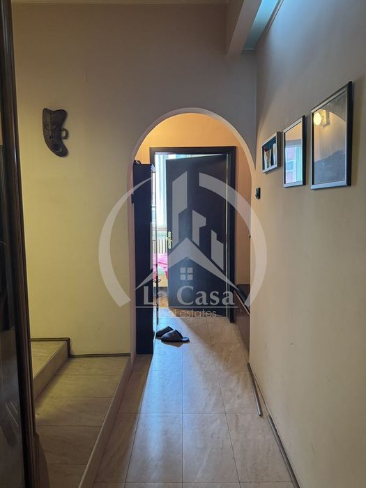 Дава се под наем Тристаен апартамент в София, Център - 110 кв.м за 1250 € - Снимка #9