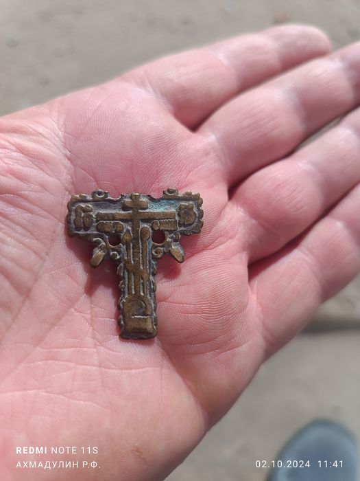 Продам старинный крестик штурвал