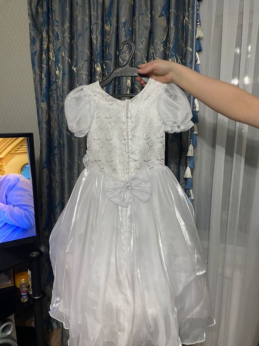 Платье пышное,праздничное