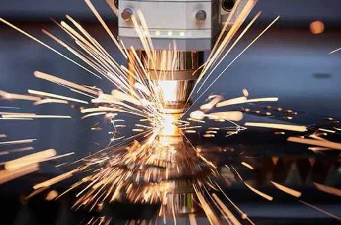 Лазерная резка, lazeerda kesish