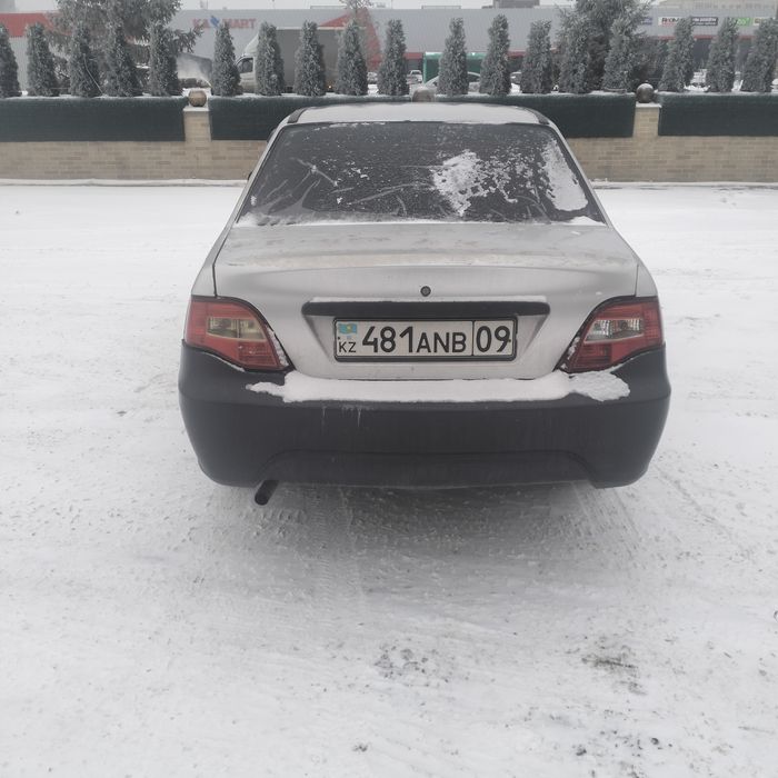 Продаю  нексия 2