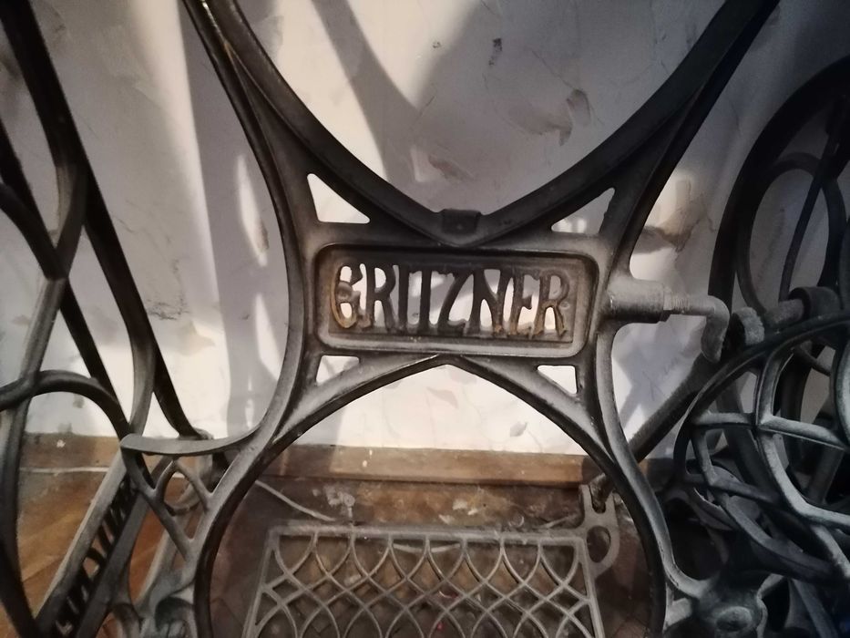 Стара шевна машина Грицнер. Крачна. Работеща.