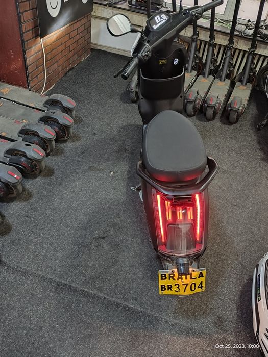 Scuter Super Soco Cux