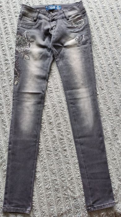Продам джинсы женские