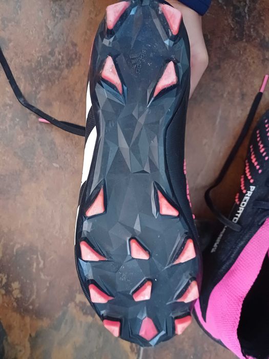 Футболни обувки: Adidas Predator accuracy. 2 (номер: 42)