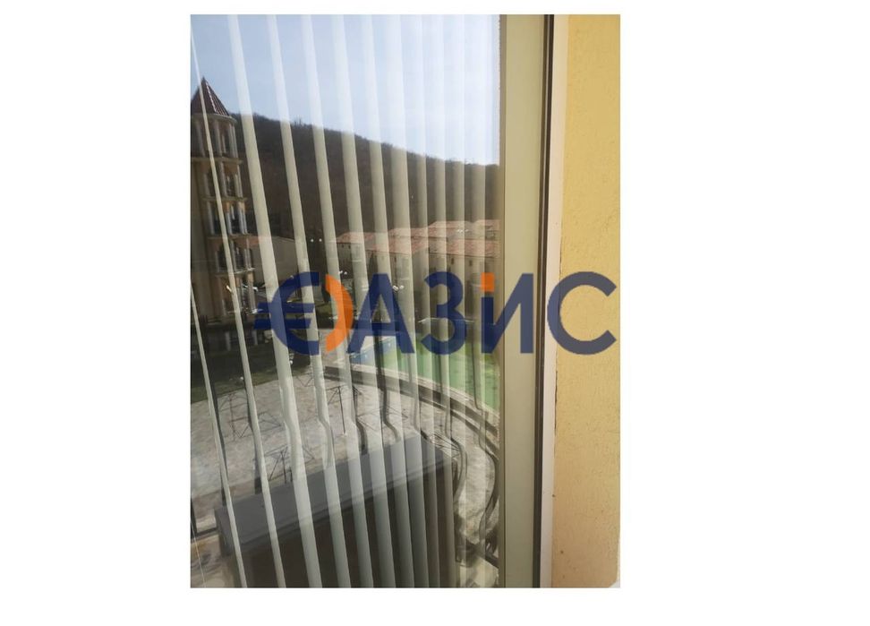 Студио на 3-ти етаж, комплекс Негреско, Елените, България - 34 кв. м.,