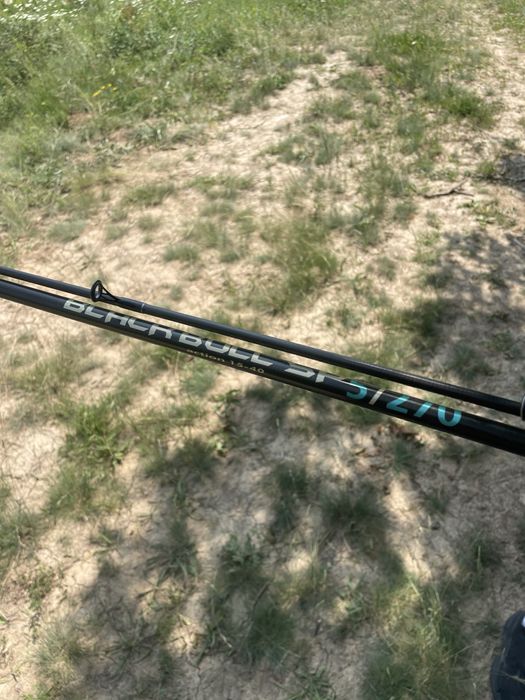 Въдица с примамки и макара топ цена спешно !!!