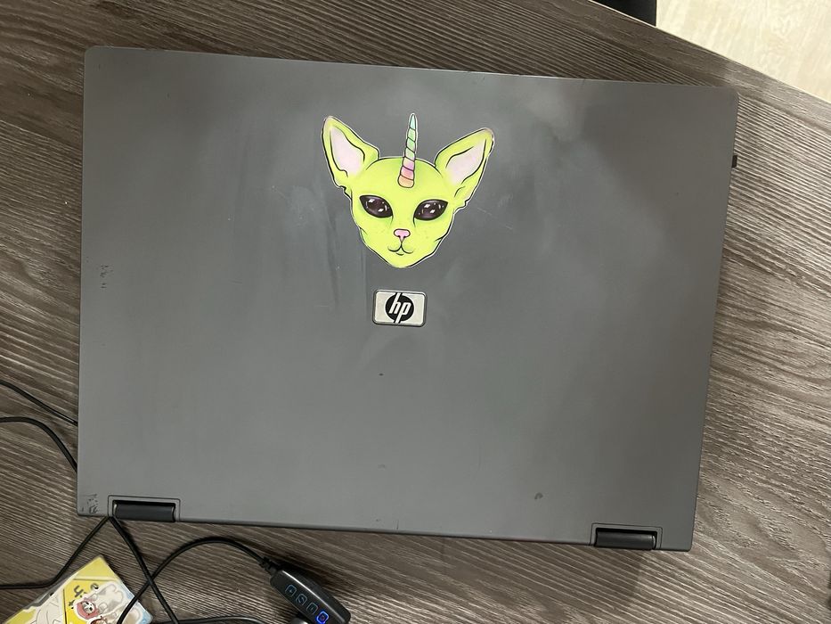 Продаю ноутбук  hp