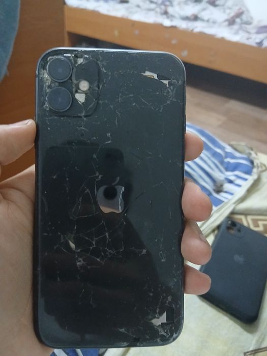 Айфон 11 сатылады обмен бар