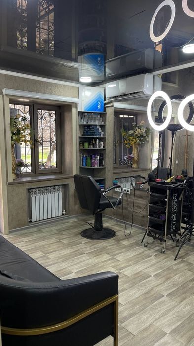 Калтсода 1 хонали Салон сотилади