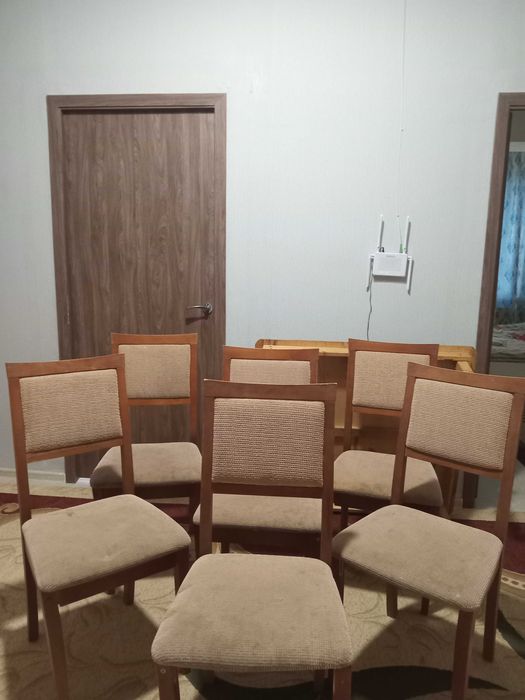 Продаю кухонные стулья