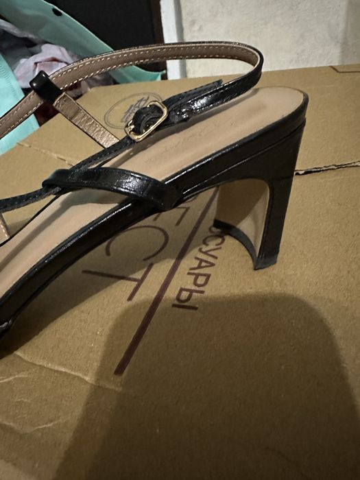 Женская обувь