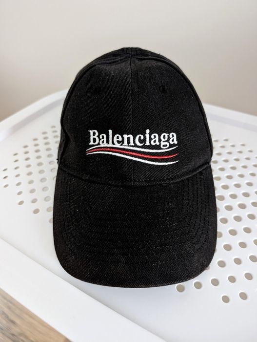 Balenciaga 2017 Campain Logo Рядка.