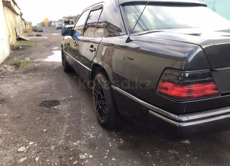 Продаю Мерседес 124